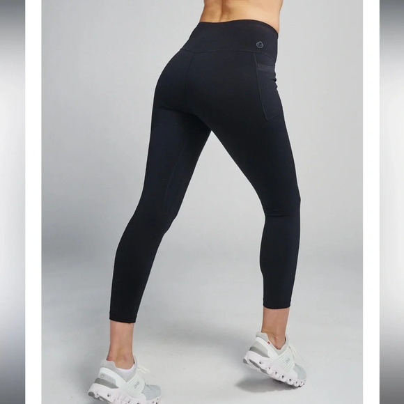 tasc Pants - Tasc Sculptive 7/8 Pocket Legging | Activewear | Sz M